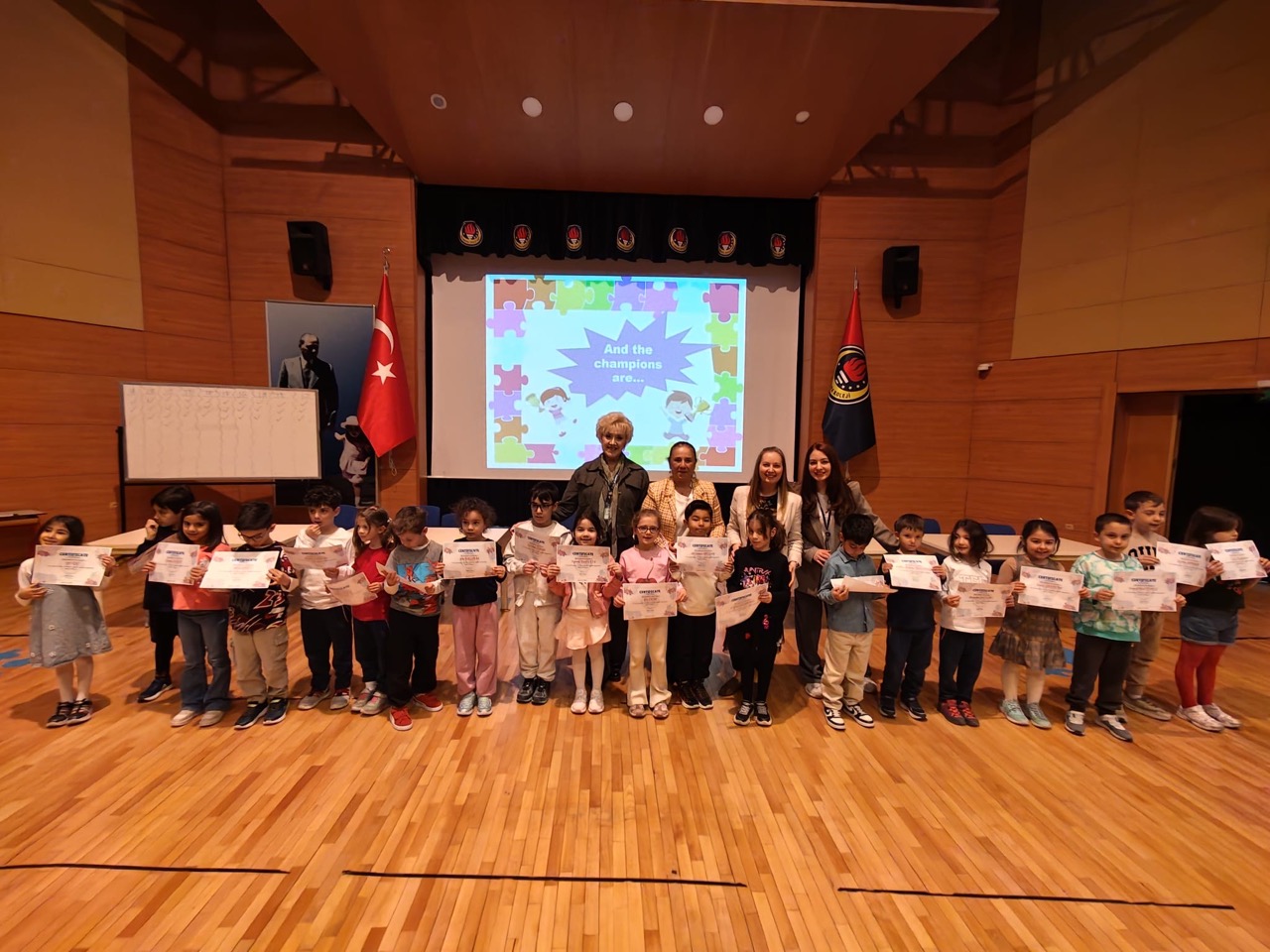 Birinci Sınıflar İngilizce Yarışması: “What’s Hiding?”