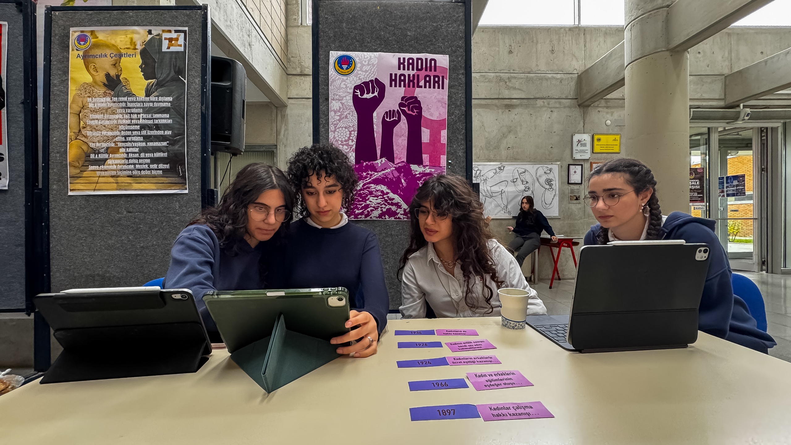 10 Aralık Dünya İnsan Hakları Günü'nü Kutladık