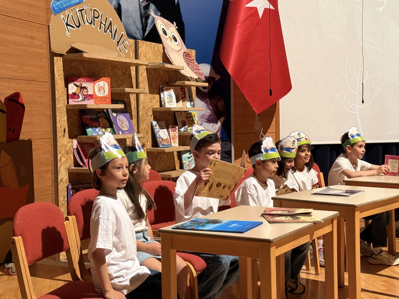 kitaplar_sahnede12
