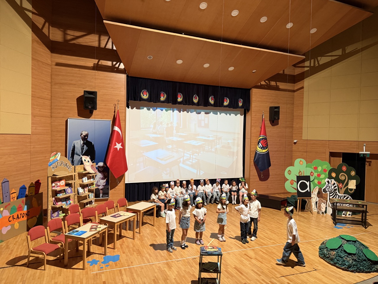 kitaplar_sahnede3