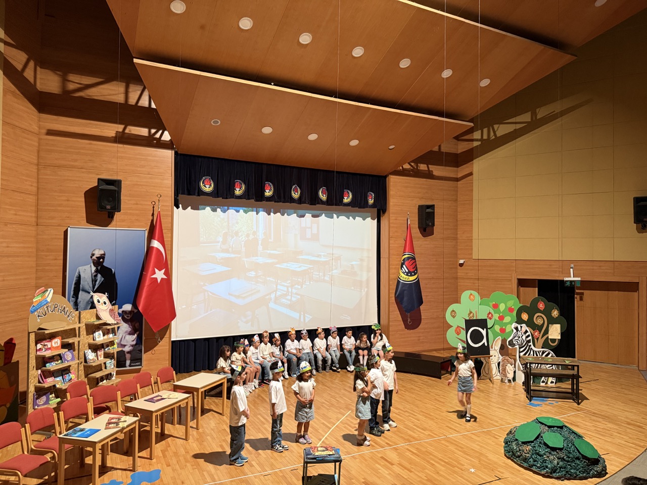 kitaplar_sahnede4