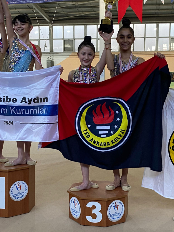 Ortaokul Ritmik Cimnastik takımımız Ankara 3.sü oldu.