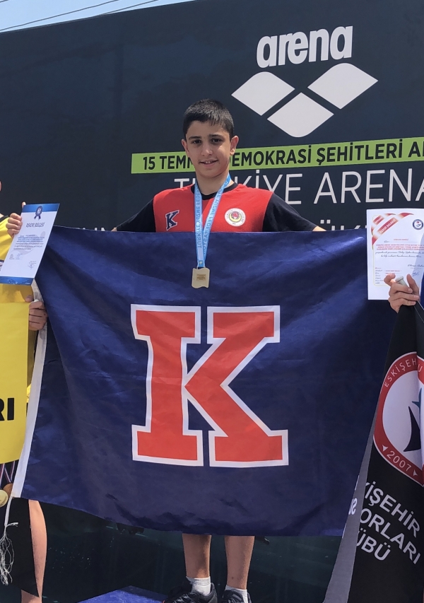 Öğrencimiz Aykut Mert Iravul Yüzme Şampiyonasında Türkiye Rekoru Kırdı