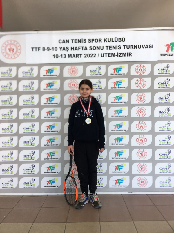 Öğrencimiz Ece Şamiloğlu'nun Tenis Başarısı