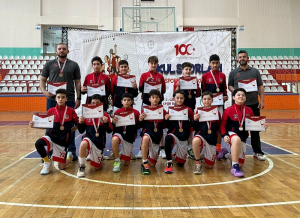Ortaokul Küçük Erkek Basketbol Takımımız Kırşehir&#039;de Tüm Maçlarını Kazandı