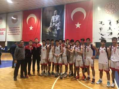 Lise Erkek Basketbol Takımımız Ankara 2.si
