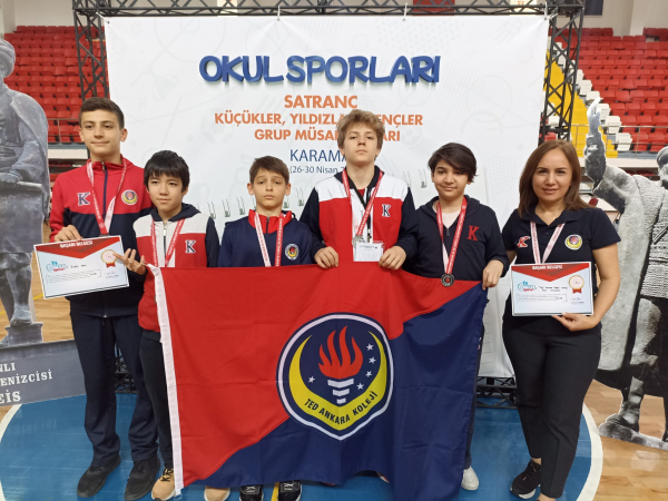 Ortaokul Yıldız Satranç Takımımız Türkiye Finallerine Katılmaya hak Kazandı