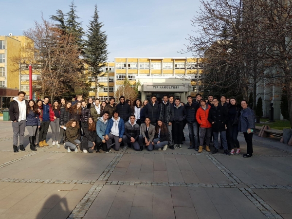 12. Sınıf Öğrencilerimiz Hacettepe Üniversitesi Tıp Fakültesini Ziyaret Ettiler