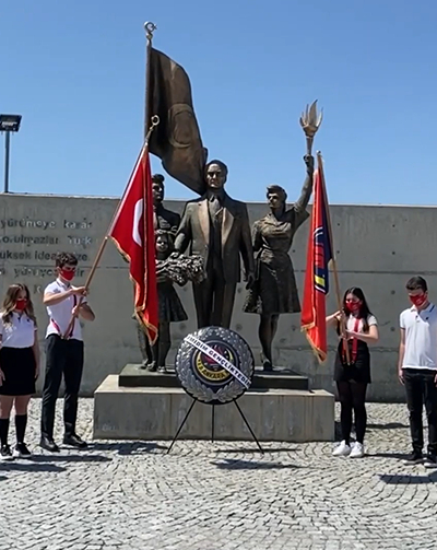 19 Mayıs Atatürk’ü Anma Gençlik ve Spor Bayramı’mızı Okulumuzun 90. Yıl Coşkusuyla Kutladık