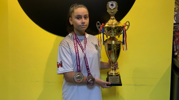Ortaokul Öğrencimiz Öykü Ecrin Demirci'nin (7-N) Karatede Uluslararası Başarısı