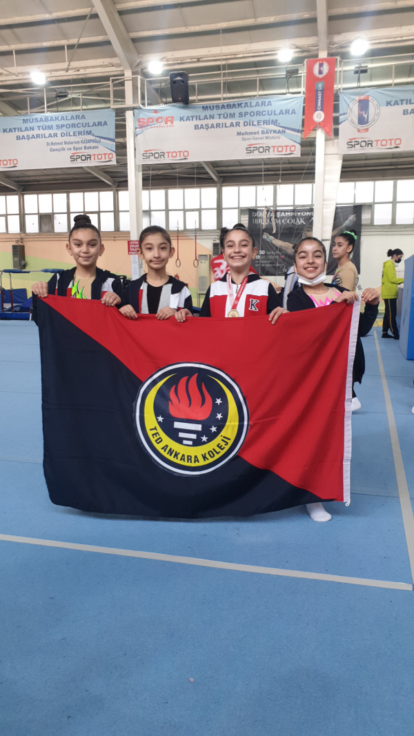 Okullar Arası Aerobik Cimnastik İl Birinciliği'nde İki Öğrencimiz Dereceye Girdi