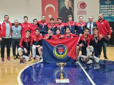 Lise Erkek B Basketbol Takımımız Ankara 1.si