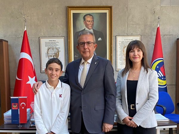 Öğrencimiz Mehmet Çınar DÜNDAR'ın (7İ) Zeynep Cemali Öykü Yarışması Başarısı