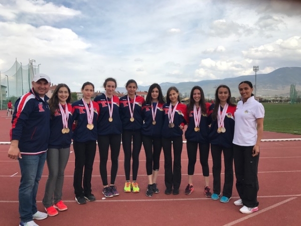 Lise Kız Atletizm Takımımız Türkiye Şampiyonasında
