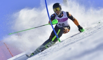 Öğrencimiz Kaan Şamgül 2017-2018 Sezonu Kayak Şampiyonu Oldu