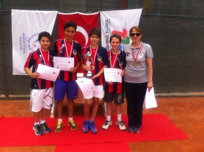 Ortaokul Yıldız Erkek Tenis Takımımız Türkiye Şampiyonu oldu