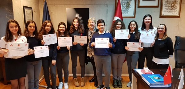 İspanyolca DELE Sınavı'na Giren Lise Öğrencilerimiz Sertifikalarını Aldı