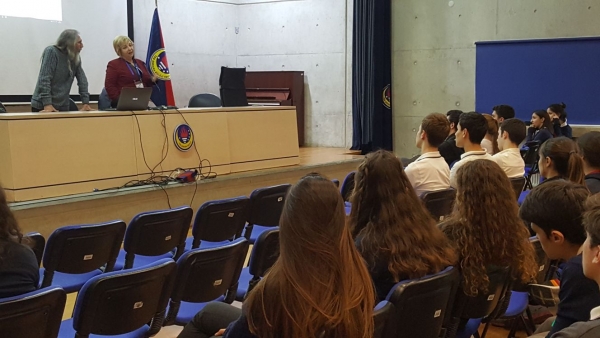 Öğrencilerimize Yeditepe Üniversitesi Eczacılık ve Felsefe Bölümleri Tanıtıldı