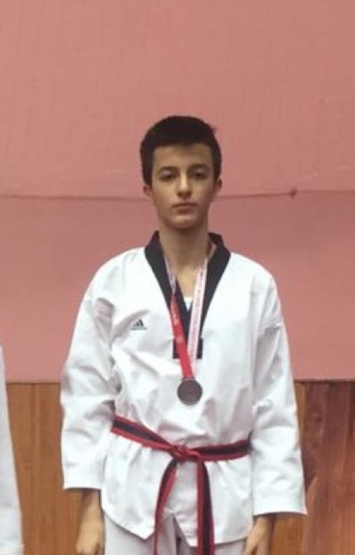 Öğrencimiz Ali Yalın AYDIN&#039;ın (8/M) Yıldız Erkek Taekwondo Başarısı