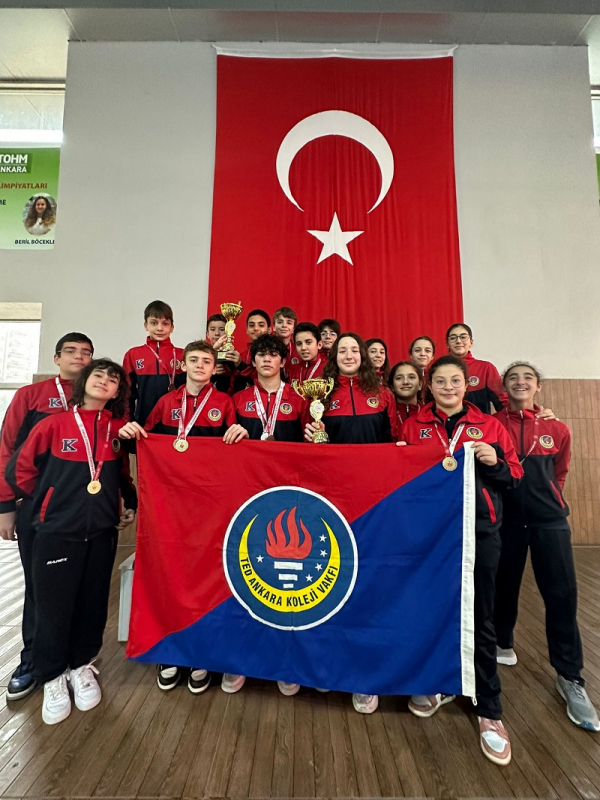 Ortaokul Yıldız Yüzme Takımlarımız Ankara’da Birincilik Kürsüsünde