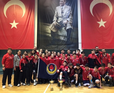 Küçük Kız ve Erkek Basketbol Takımlarımız Ankara Etabını Şampiyon Olarak Tamamladılar