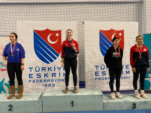 Lise Öğrencilerimiz Eskrim Türkiye Şampiyonası&#039;na Katılmaya Hak Kazandı