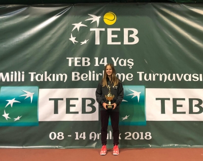 Öğrencimiz Zeynep Naz Dara (8-R) Tenis Milli Takımına Seçildi