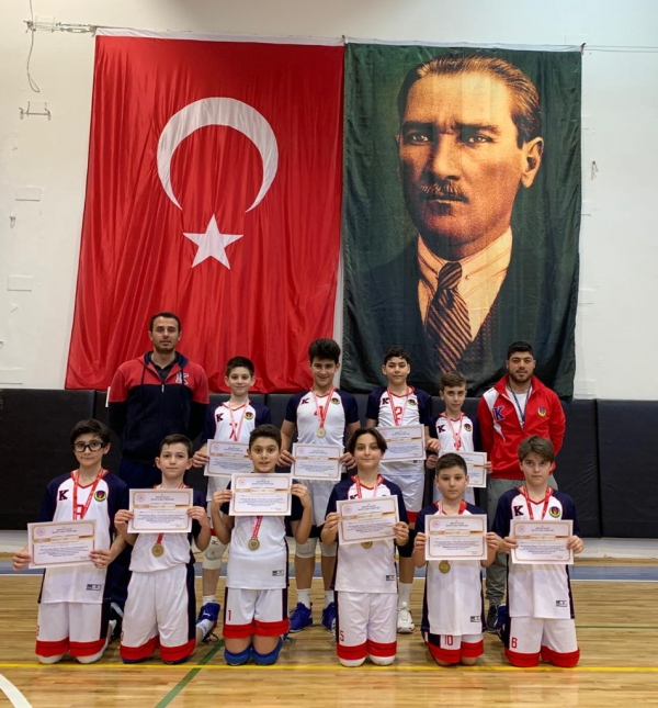 Ortaokul Küçük Erkek Voleybol Takımımız Türkiye Şampiyonası'nda
