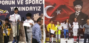 Ortaokul Öğrencilerimiz Cumhuriyet Eskrim Açık Turnuvasında Altın Madalya Kazandılar