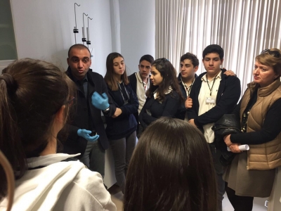 Bilim İnsanı Yetiştirme Programı Öğrencilerimiz Kök Hücre Enstitüsü&#039;nü ziyaret Ettiler