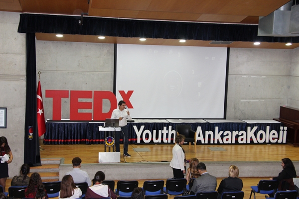 İlham Veren Konuşmacılar Hayat Değiştiren Fikirlerini TEDx Youth’ta Anlattılar